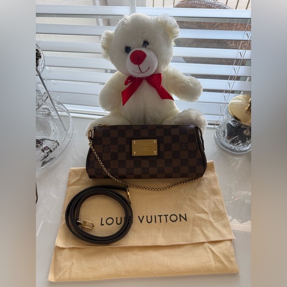 Louis Vuitton Eva Clutch in Damier Ebene - Picture 3 of 16